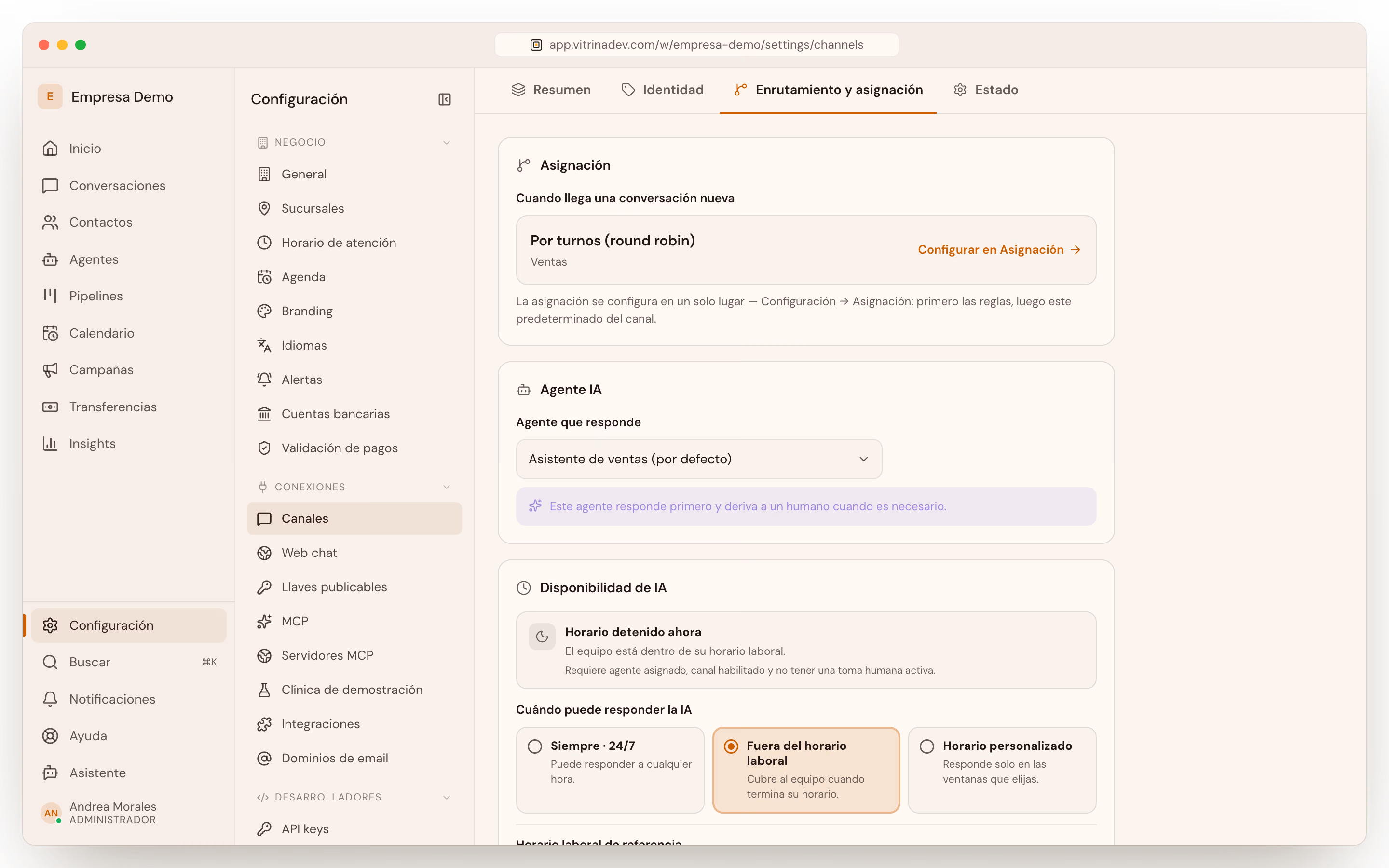 El detalle de un canal, con el selector Agente que responde y el bloque Disponibilidad de IA con sus tres modos